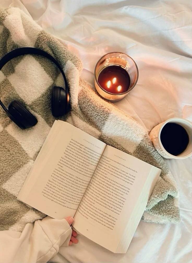 The Psychology of Reading: How Books Make You Happier & Smarter